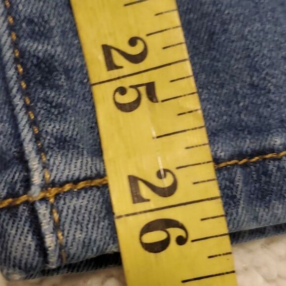 Lane Bryant womens 22 light blue mid rise girlfriend crop jeans - Picture 9 of 9